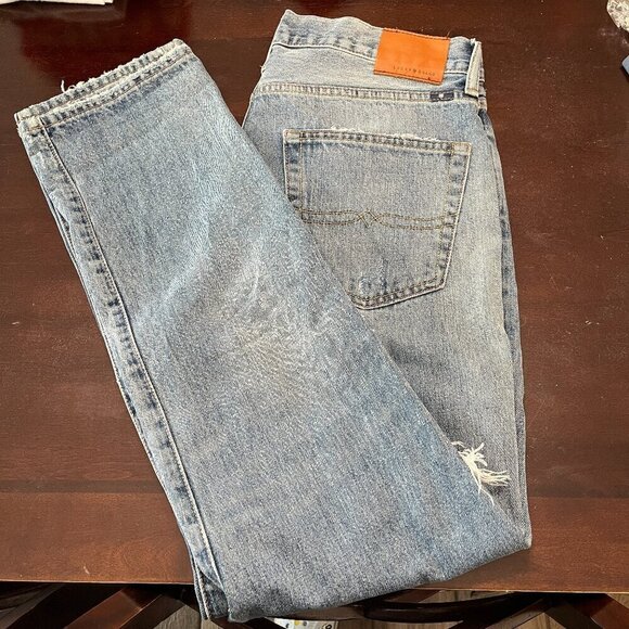 Lucky Brand Jeans Denim 410 Athletic Fit Distressed Size 33x32 Medium Wash - Picture 1 of 12
